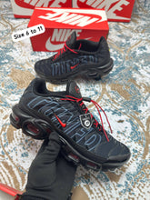 Load image into Gallery viewer, Shoes