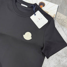 Load image into Gallery viewer, Tshirt