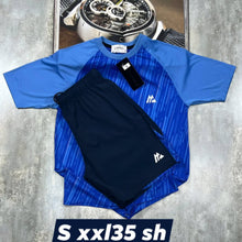 Load image into Gallery viewer, T-shirt