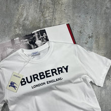 Load image into Gallery viewer, T-shirt