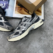 Load image into Gallery viewer, Shoes