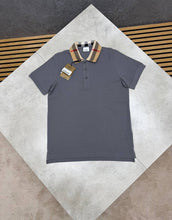 Load image into Gallery viewer, T-shirt