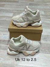 Load image into Gallery viewer, Shoes