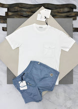 Load image into Gallery viewer, T-shirt