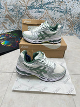 Load image into Gallery viewer, Shoes