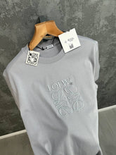 Load image into Gallery viewer, Tshirt