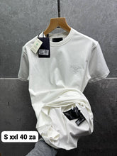 Load image into Gallery viewer, Tshirt