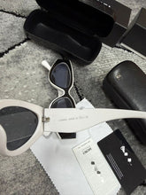 Load image into Gallery viewer, Sunglass