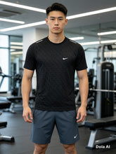 Load image into Gallery viewer, Tshirt