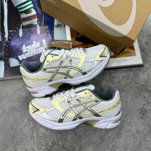 Load image into Gallery viewer, Shoes