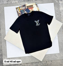 Load image into Gallery viewer, T-shirt