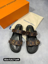 Load image into Gallery viewer, Slipper
