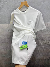 Load image into Gallery viewer, T-shirt