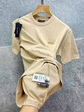 Load image into Gallery viewer, T-shirt