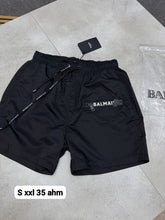 Load image into Gallery viewer, Short