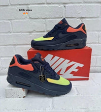 Load image into Gallery viewer, Shoes