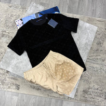 Load image into Gallery viewer, Tshirt