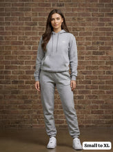 Load image into Gallery viewer, Tracksuit women