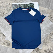 Load image into Gallery viewer, Tshirt