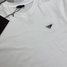 Load image into Gallery viewer, T-shirt