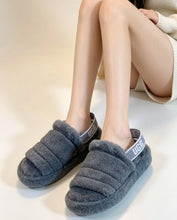 Load image into Gallery viewer, Slipper