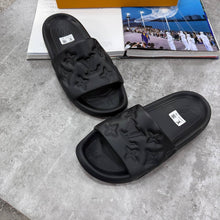 Load image into Gallery viewer, Slipper