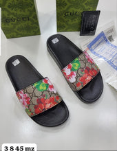 Load image into Gallery viewer, Slipper