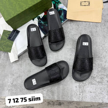 Load image into Gallery viewer, Slipper