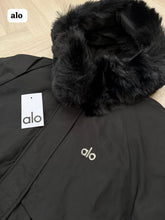 Load image into Gallery viewer, Jacket