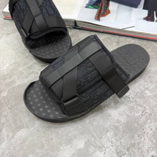 Load image into Gallery viewer, Slipper