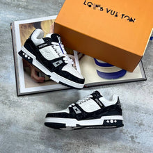 Load image into Gallery viewer, Shoes