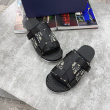 Load image into Gallery viewer, Slipper