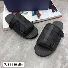 Load image into Gallery viewer, Slipper