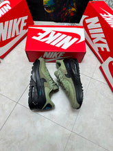 Load image into Gallery viewer, Shoes