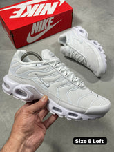 Load image into Gallery viewer, Shoes