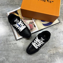 Load image into Gallery viewer, Shoes