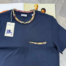 Load image into Gallery viewer, T-shirt