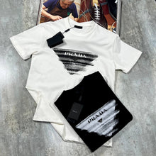 Load image into Gallery viewer, Tshirt