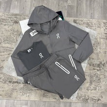 Load image into Gallery viewer, T-shirt