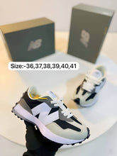 Load image into Gallery viewer, Shoes