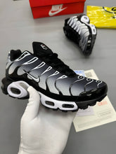 Load image into Gallery viewer, Shoes men
