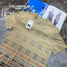 Load image into Gallery viewer, Tshirt