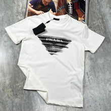 Load image into Gallery viewer, Tshirt
