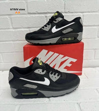 Load image into Gallery viewer, Shoes