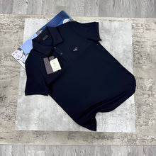 Load image into Gallery viewer, T-shirt