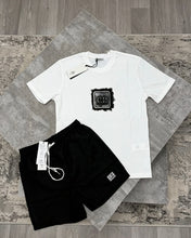 Load image into Gallery viewer, Tshirt