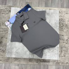 Load image into Gallery viewer, T-shirt