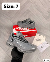 Load image into Gallery viewer, Shoes men