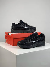 Load image into Gallery viewer, Shoes
