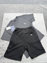 Load image into Gallery viewer, Tshirt